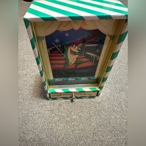 Vintage 1993 Warner Brothers Michigan J. Frog Music Box RARE WORKS!